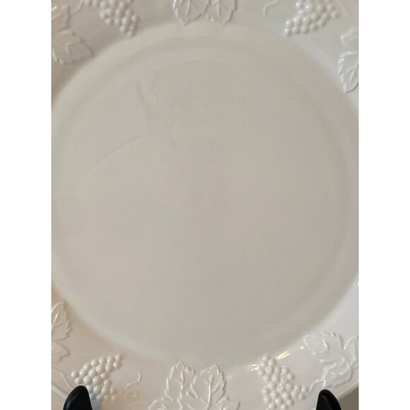 White Milk Glass Serving Platter 14 IN Round Grapes Leaves Replacement Vintage - Picture 8 of 9